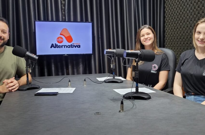 Grupo Divinas de Faxinal dos Guedes participa de entrevista na Rádio Alternativa FM e detalha ação para o Dia das Crianças
