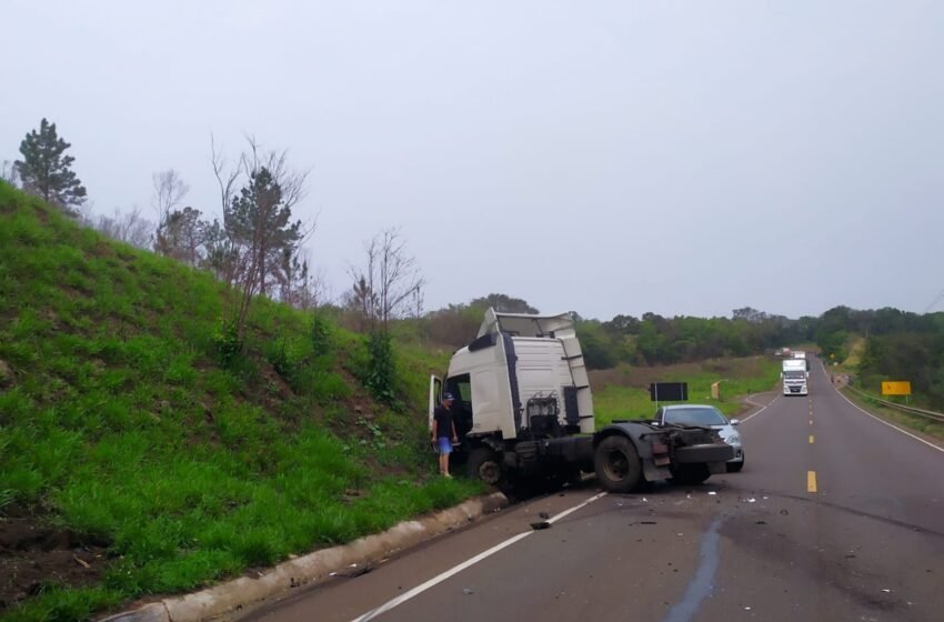  Acidente envolvendo três veículos deixa uma pessoa ferida na SC-157 em São Lourenço do Oeste