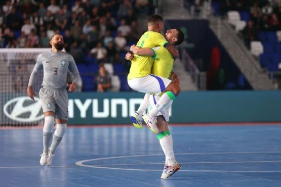 Brasil vence Marrocos e se classifica para as semifinais da Copa do Mundo de Futsal