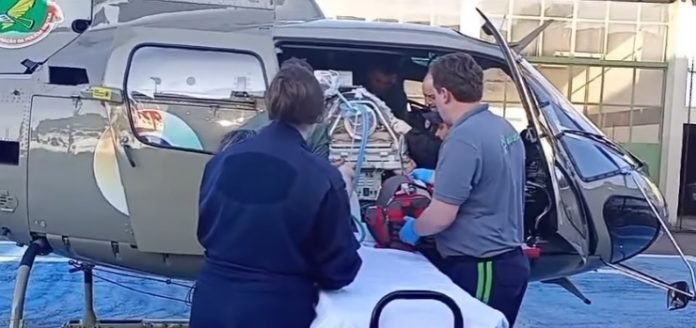 Recém-nascido em estado grave é transportado de helicóptero