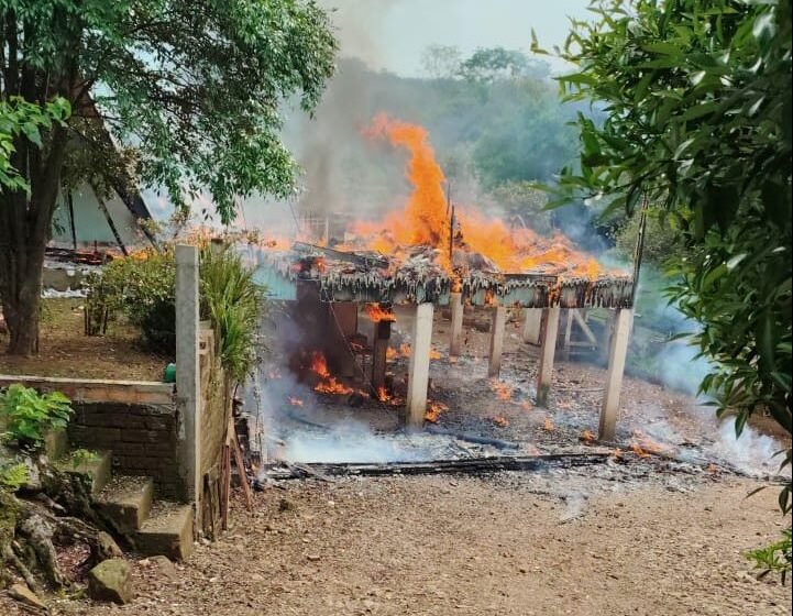 Incêndio destrói residência em Linha Nova Beleza, Piratuba; moradores escapam ilesos