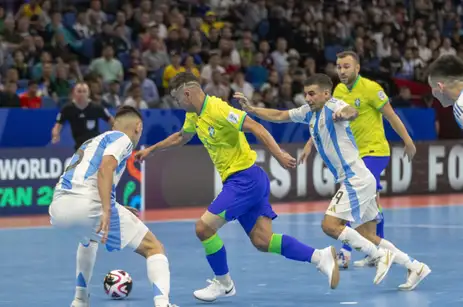 Brasil conquista o hexacampeonato mundial de futsal ao vencer a Argentina por 2 a 1