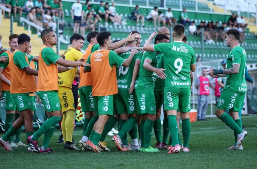Chapecoense vence Joinville por 1 a 0 e fica perto da classificação para a semifinal da Copa Santa Catarina