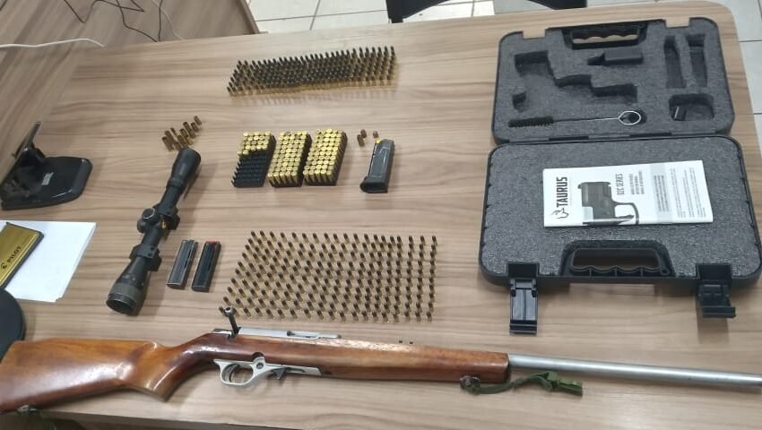 Polícia Civil cumpre mandado de busca e apreensão e prende homem em flagrante em Cordilheira Alta