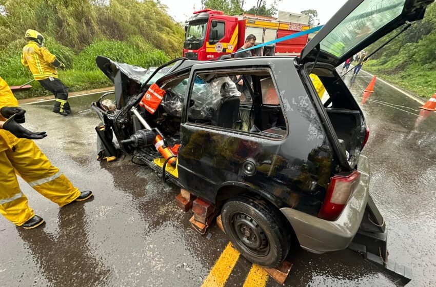 Colisão frontal entre veículo e caminhão deixa motorista ferida em Cordilheira Alta