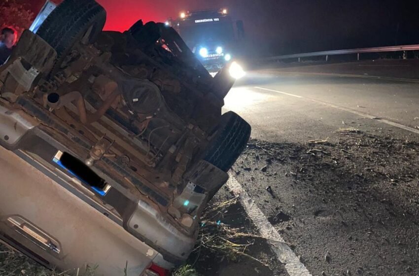 Acidente de trânsito com tombamento é registrado na SC-480, em São Domingos