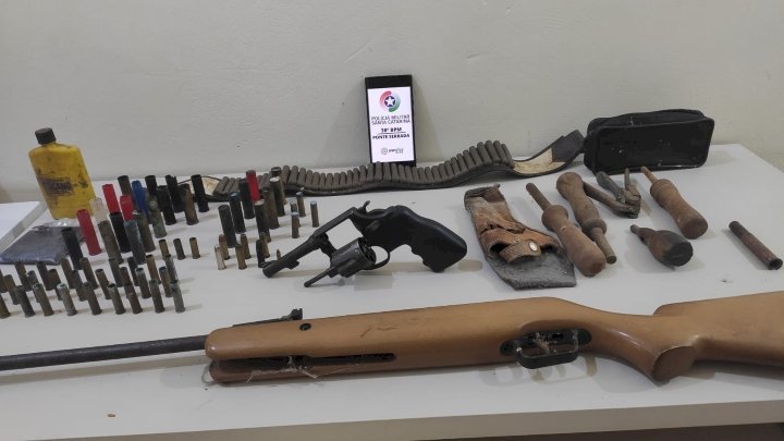  Idoso de 73 anos é preso por ameaça e posse ilegal de arma de fogo em Ponte Serrada
