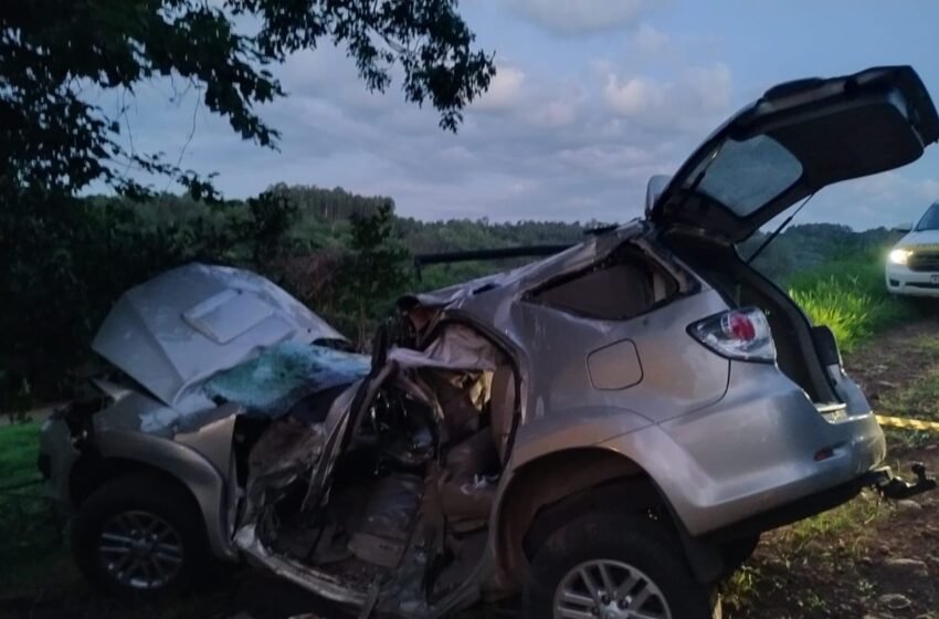 Grave acidente em Xaxim resulta em morte de motorista após colisão em árvore