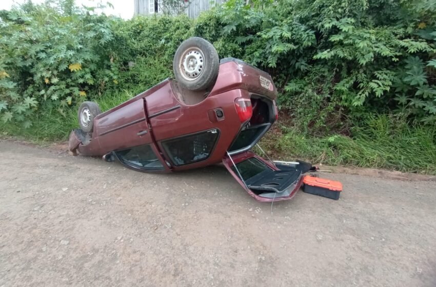 Capotamento deixa duas idosas feridas em São Domingos