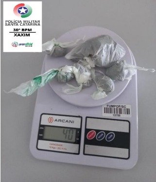 Mulher é presa por tráfico de drogas em Xaxim