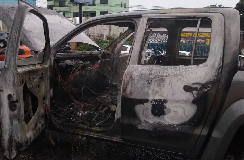 Incêndio em veículo mobiliza Corpo de Bombeiros em Chapecó