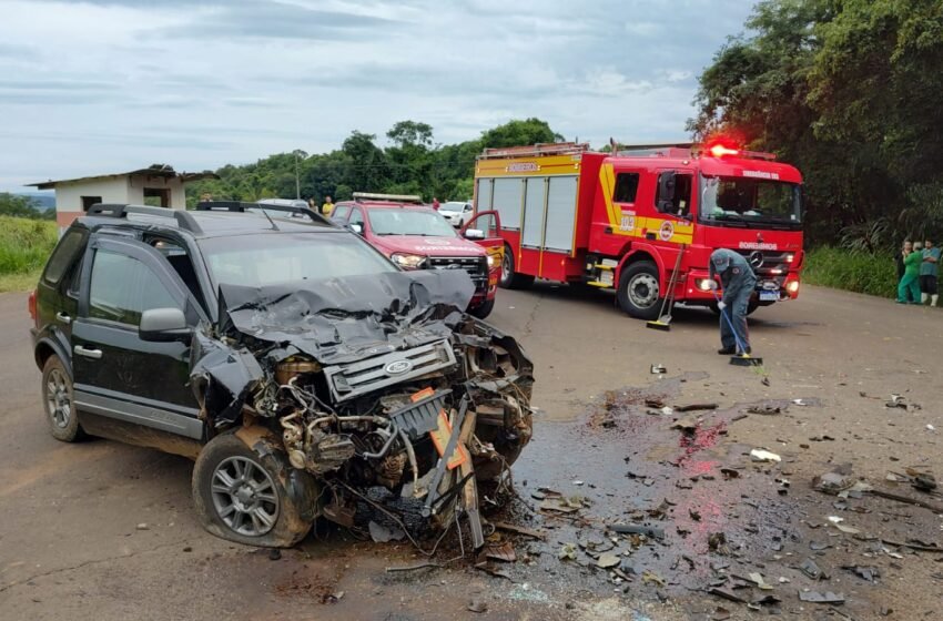 Colisão entre veículos deixa quatro feridos na SC-154 em Itá