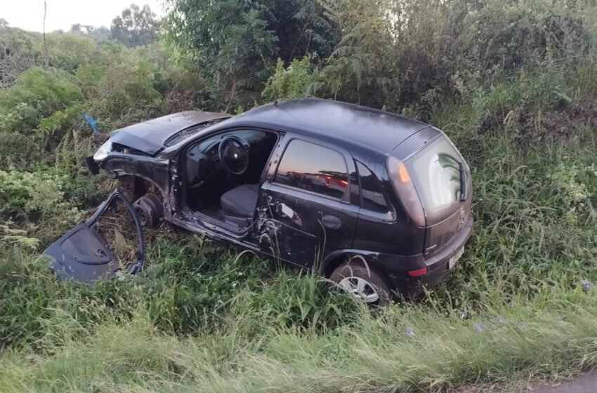  Colisão entre carro e caminhão na BR-282 deixa motorista gravemente ferido em Ponte Serrada