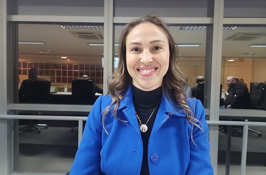  Vereadora Francieli Baptista Picinatto faz balanço de ações, celebra avanços e propõe moção de repúdio ao STF