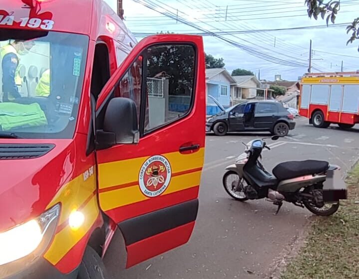 Homem Fica Ferido em Acidente Entre Moto e Carro em Maravilha