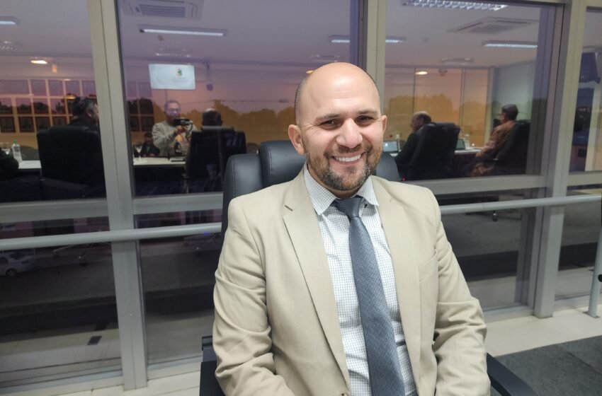  Vereador Márcio de Lima destaca apoio a entidades, melhorias no município e homenageia estudantes