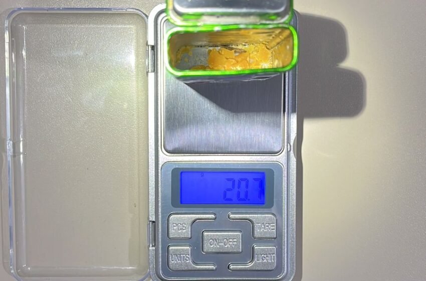  Adolescente é apreendido por tráfico de drogas em São Domingos