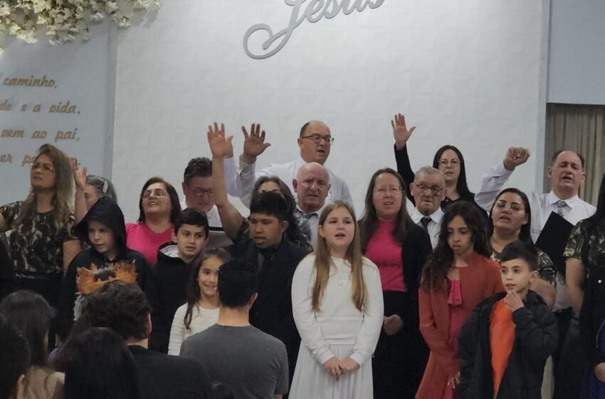 Noite de Adoração celebra 10 anos da Igreja Novo Amanhecer em Vargeão no local preparado por DEUS