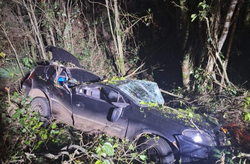  Capotamento deixa homem ferido em São Domingos