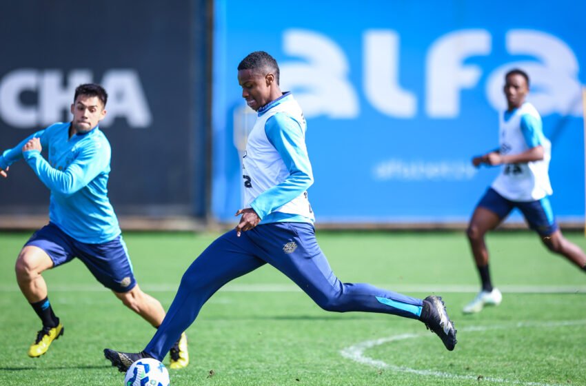 Grêmio realiza segundo treino da semana com foco no confronto contra o Sport Recife