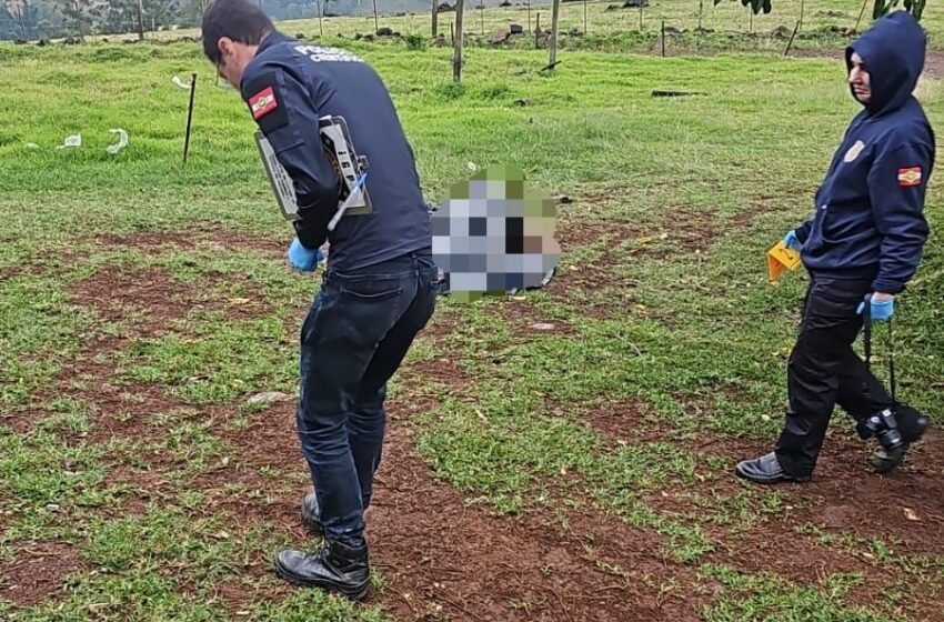 Homem é morto a tiros após agredir ex-companheira em casa noturna
