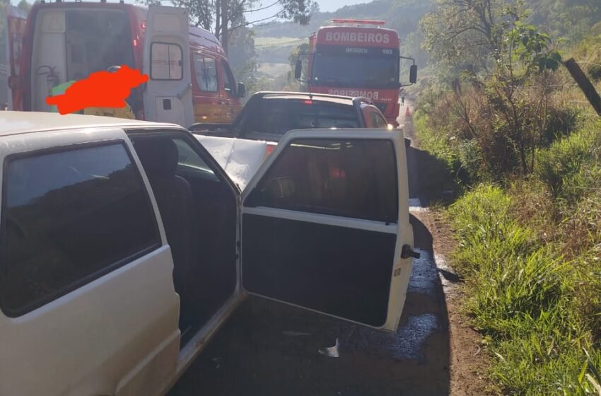  Engavetamento na SC-305 mobiliza Bombeiros em São Lourenço do Oeste