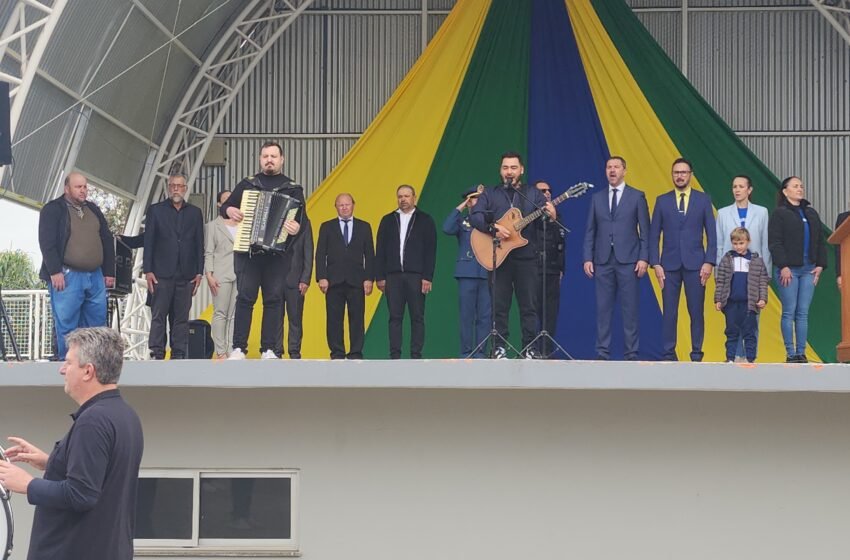  Câmara de Vereadores de Faxinal dos Guedes participa dos atos cívicos do 7 de Setembro