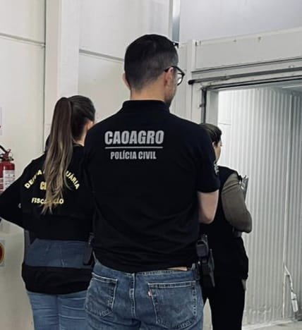  Fiscalização Conjunta em Chapecó Resulta na Apreensão de 500 Kg de Alimentos Irregulares