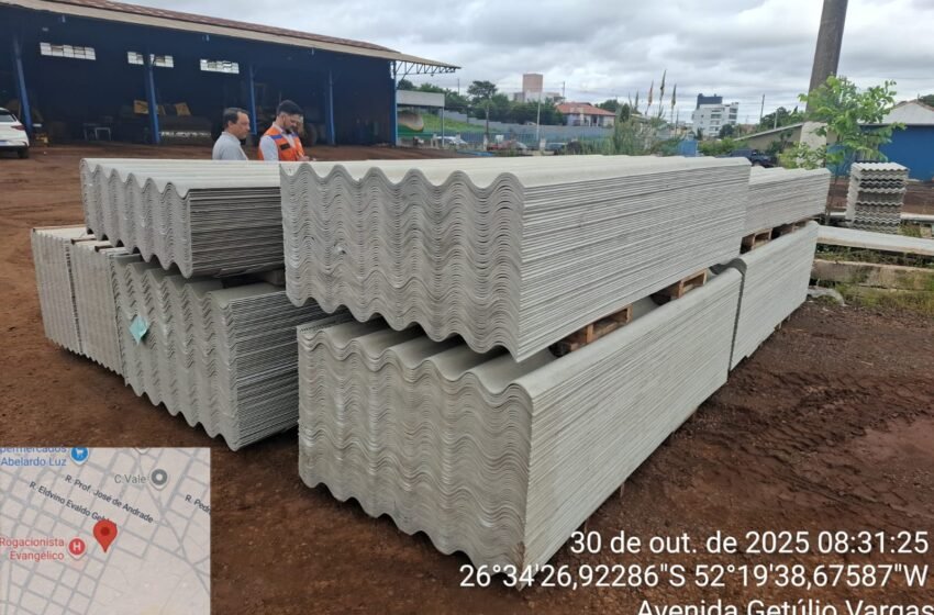  Defesa Civil de Santa Catarina envia novo lote de telhas para Abelardo Luz