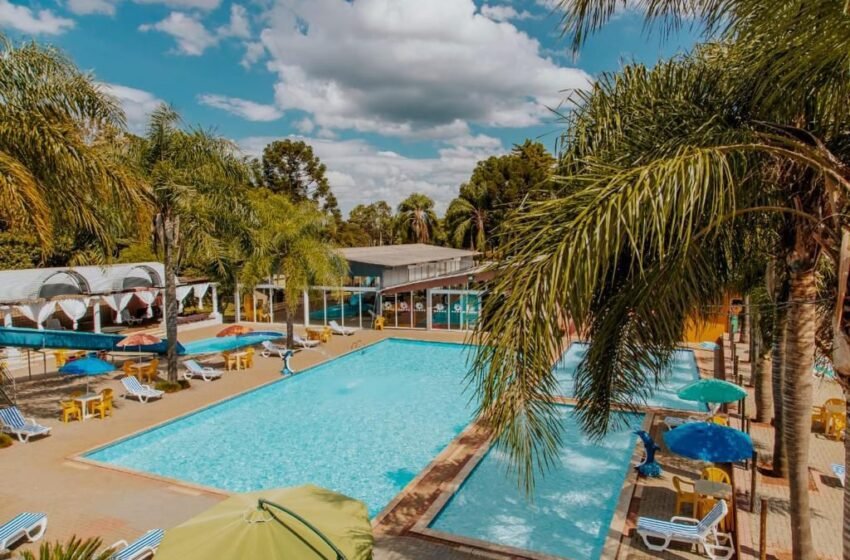  Complexo de Lazer Cruzaro oferece vaga para auxiliar de limpeza