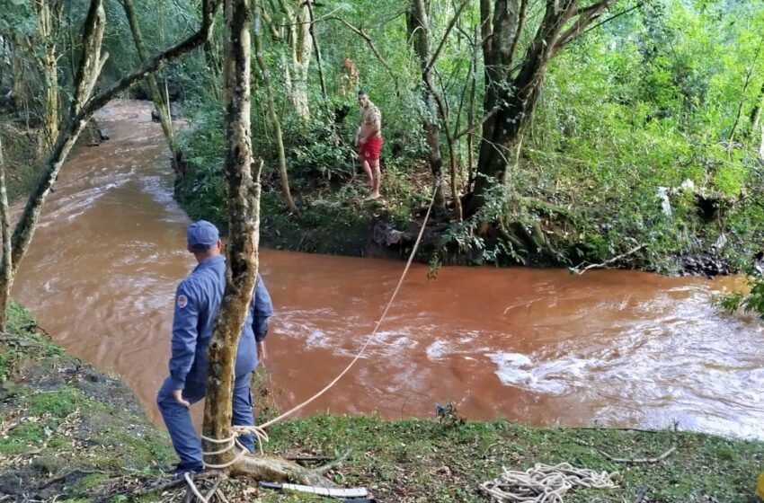  Três pessoas são resgatadas após serem arrastadas por tromba d’água em São Lourenço do Oeste