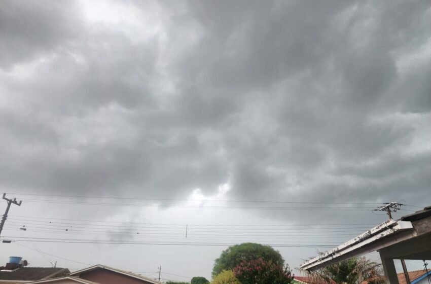  Temporais com chuva intensa nesta segunda (08) e na terça-feira (09)