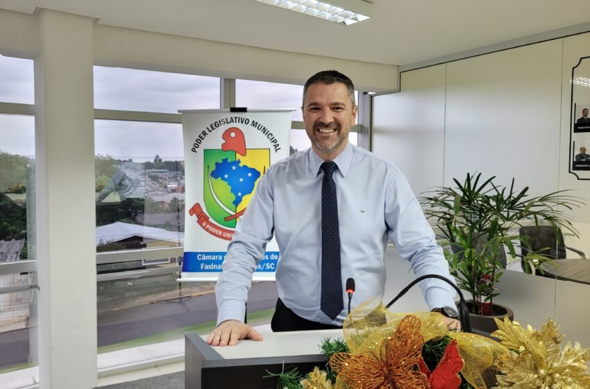  Presidente Vlademir presta homenagem à vereadora Fran, avalia o ano legislativo e reforça importância da gestão responsável