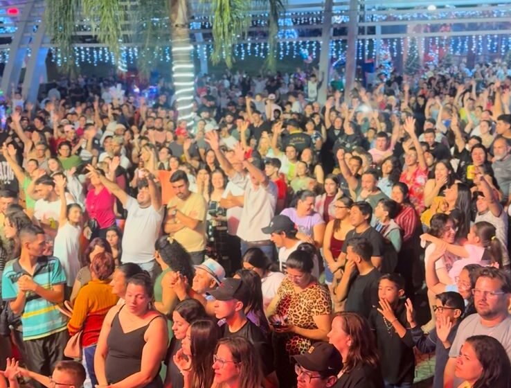  Natal Luzes que Abraçam é aberto em Faxinal dos Guedes com grande participação da comunidade