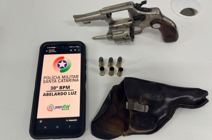  Jovem de Abelardo Luz é preso, após efetuar disparos de arma de fogo em evento em Ipuaçu