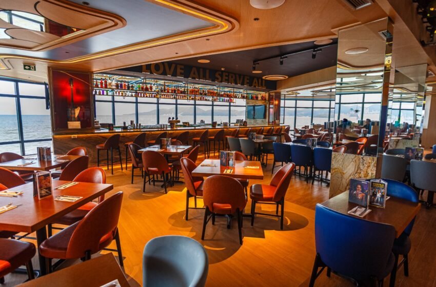  HARD ROCK CAFE ITAPEMA, PRIMEIRA UNIDADE DA MARCA “DENTRO DA ÁGUA”, ABRIU AO PÚBLICO NESTA SEGUNDA-FEIRA