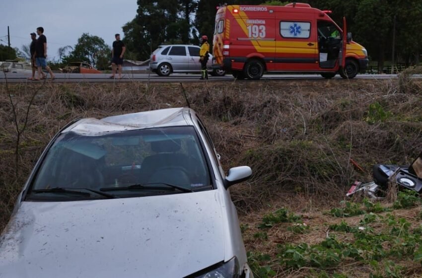  Saída de pista seguida de capotamento é registrada na BR 282 em Faxinal dos Guedes