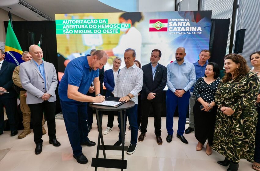  Mauro De Nadal comemora ampliação do HRTGB e implantação do Hemosc