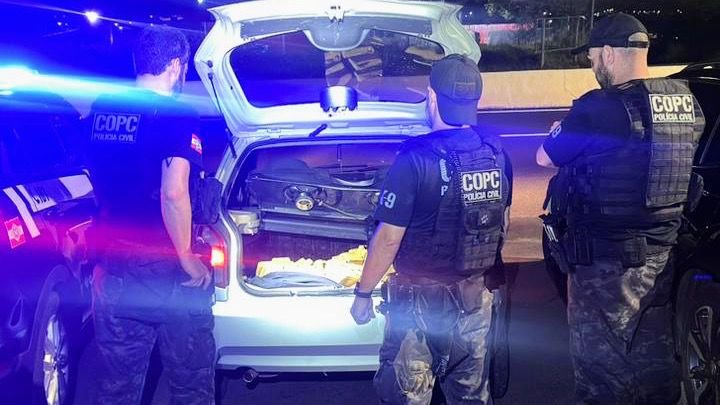  Operação da Polícia Civil apreende 50 kg de maconha e prende dois homens em Quilombo (SC)