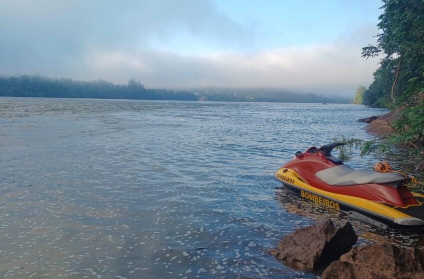  Bombeiros localizam corpo de mulher desaparecida no Rio Uruguai, em Itapiranga