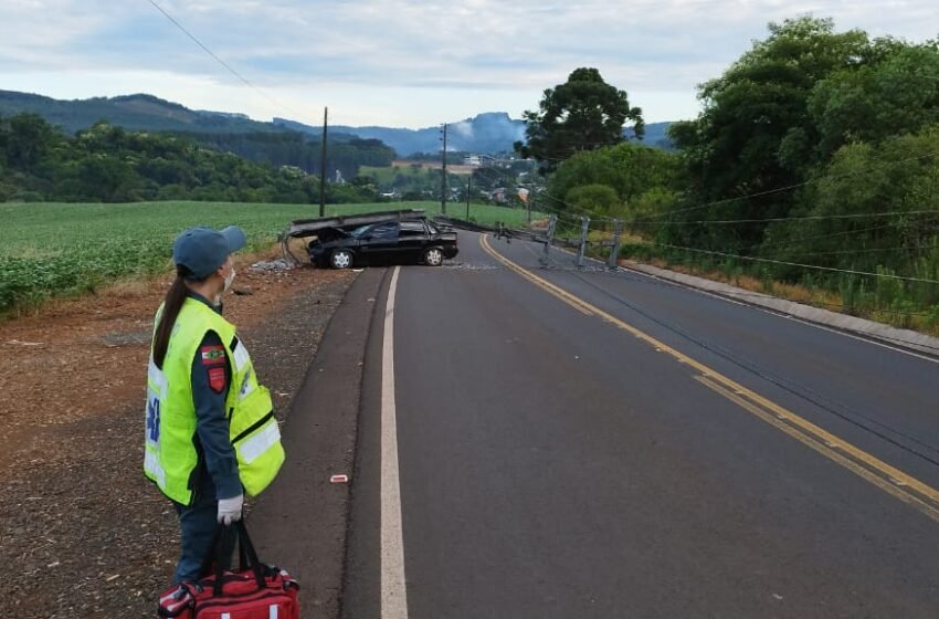  Saída de pista seguida de colisão contra poste é registrada na Barra Grande