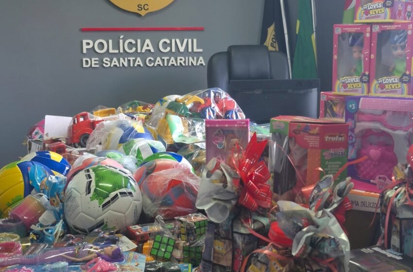  Polícia Civil de Xanxerê Arrecada 160 Brinquedos para o Natal Solidário