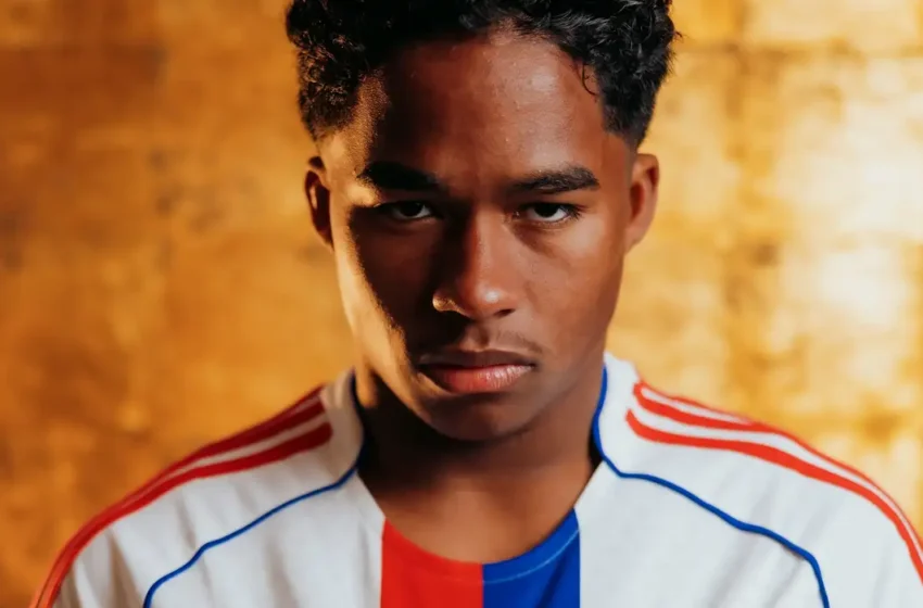  Lyon anuncia contratação por empréstimo do atacante Endrick